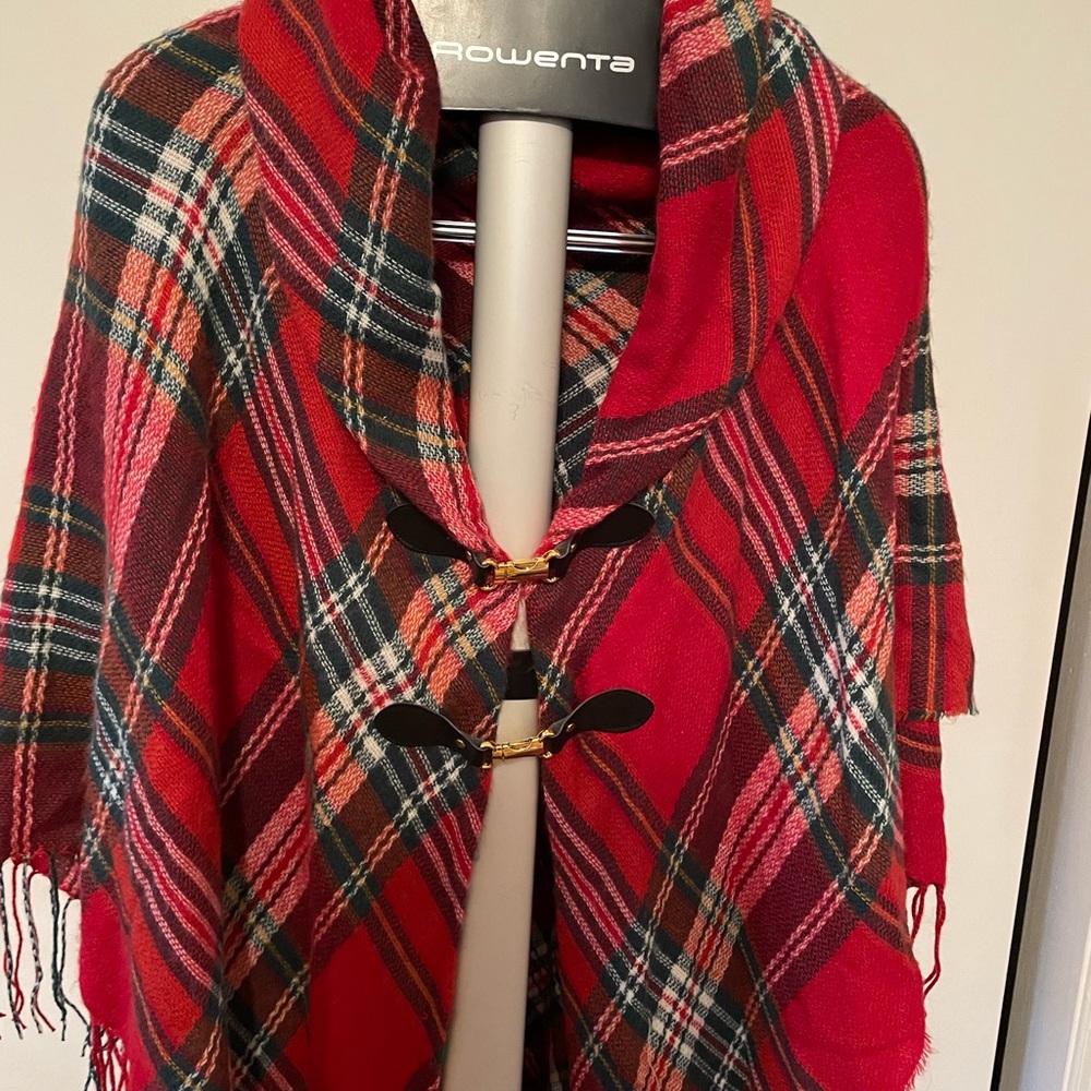 Sweater cape - Picture 2 of 3